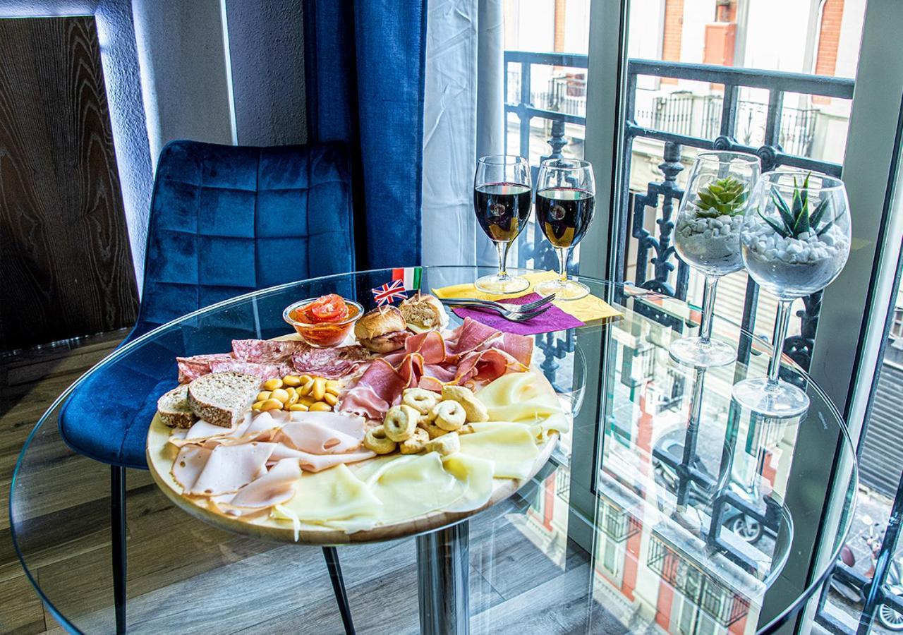 Angioino & Hotel 3*