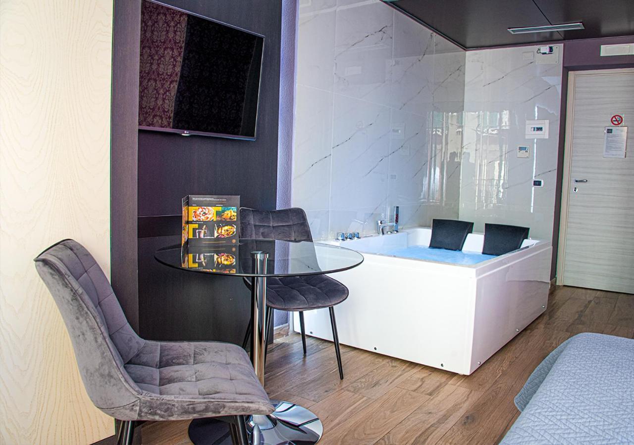 Angioino & Hotel 3*