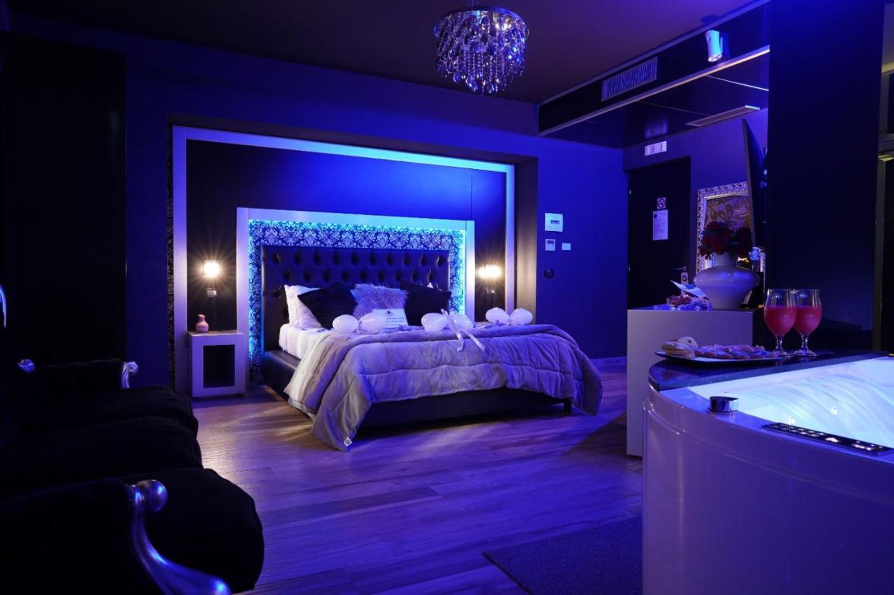 Hotel Angioino & 3*